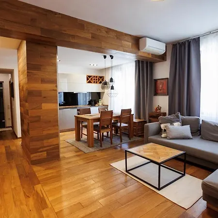 In The Center Apartmán Kŭrdzhali