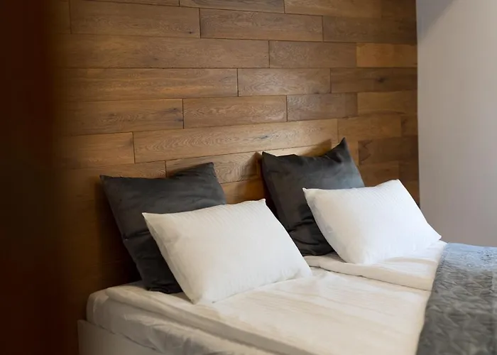 In The Center דירה *