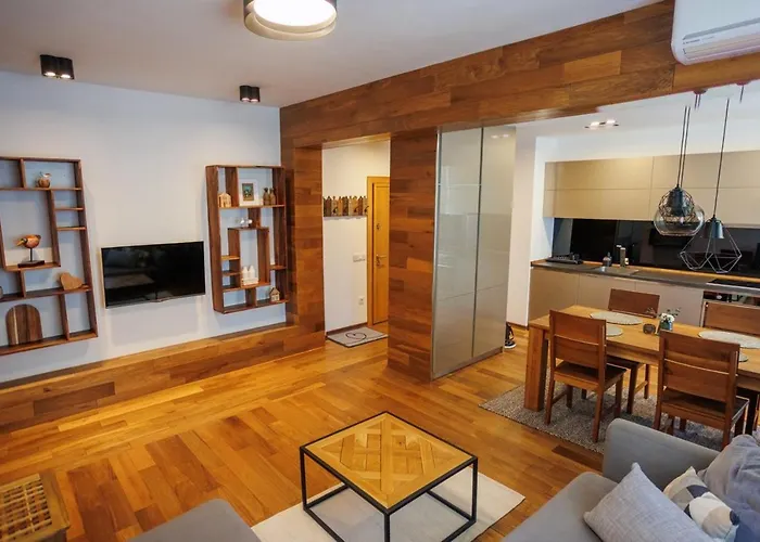 In The Center Kyrdżali