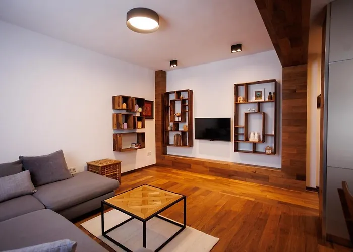 In The Center * Kyrdżali